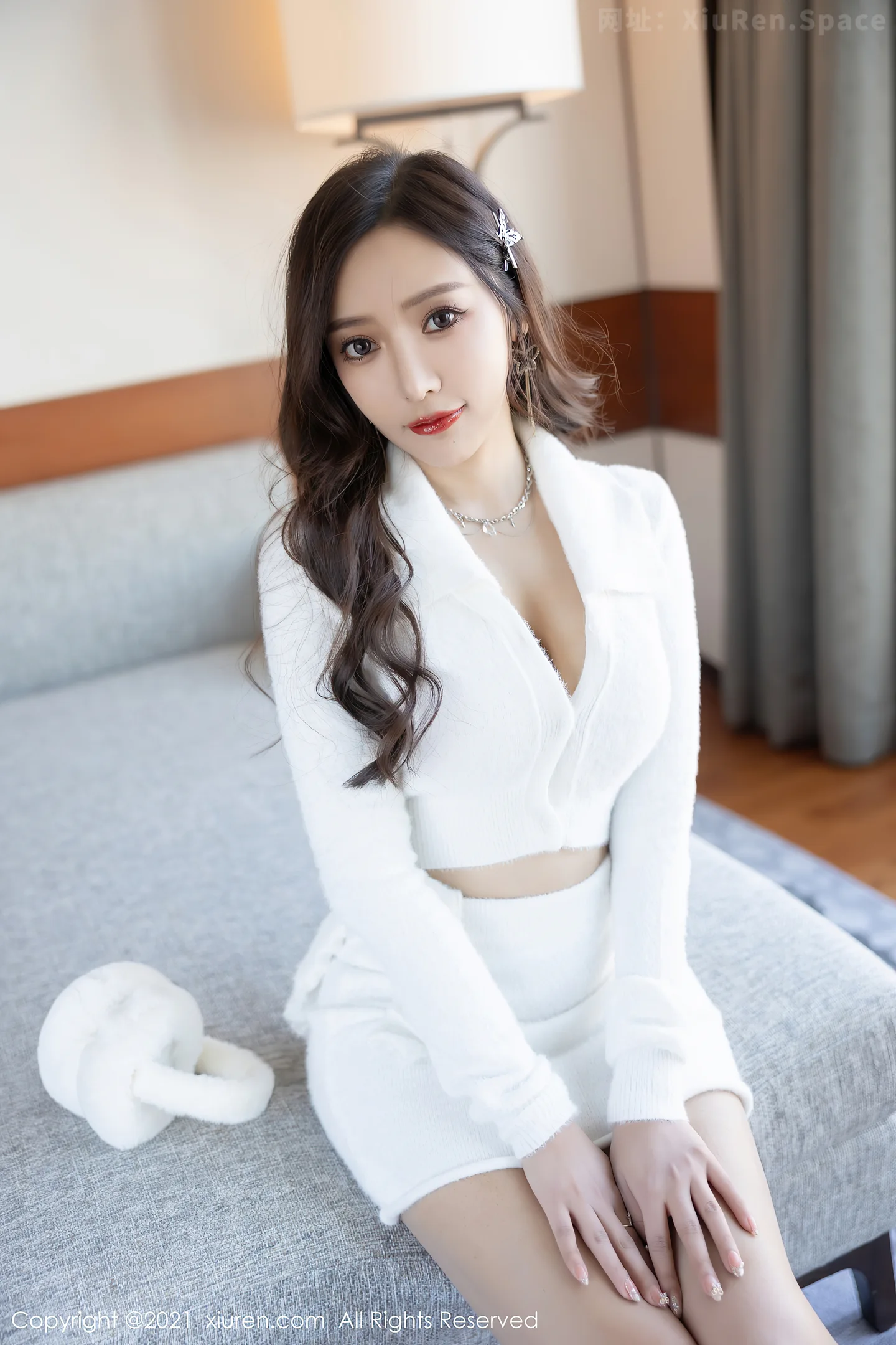 图片[5]-[XiuRen秀人网]VOL.4359 女神王馨瑶yanni圣诞节主题红色情趣服饰配蕾丝袜火辣诱惑写真81P-秀人网官方网站